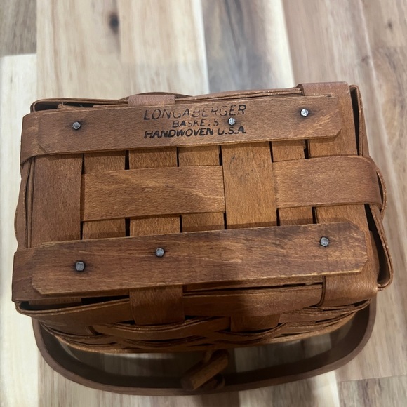 Longaberger Baskets Handwoven U.S.A Wooden Woven Basket with Handle - Picture 2 of 4